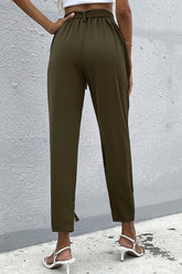 Hose mit Gürtel und Taschen und Bindedetail